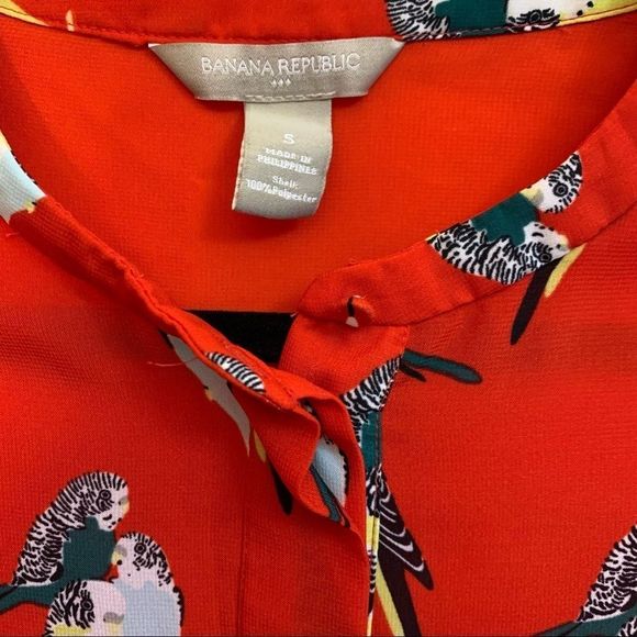Banana Republic Red Parrot Shirt - Picture 3 of 5